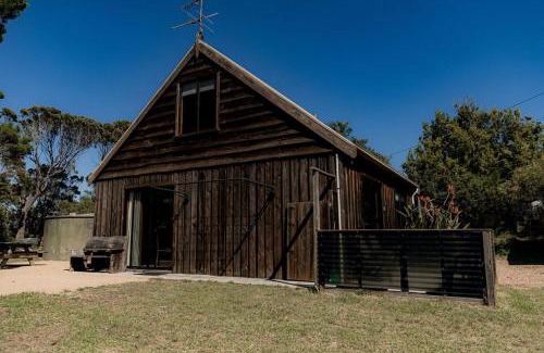 Akaroa Casa | Geoff's - beach, bush and bliss