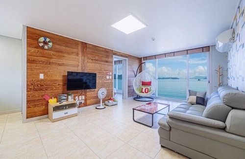 Geoje Apartamento | Geoje beach house