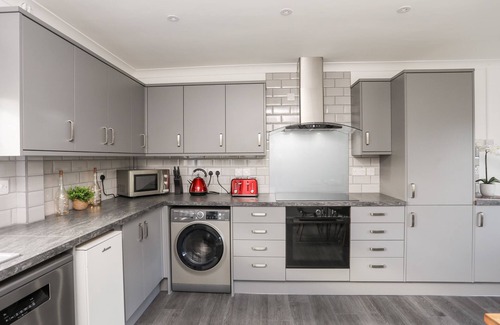 Bodffordd Casa | GER Y LLAN, pet friendly, character holiday cottage in Llangefni