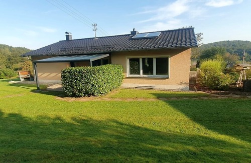 Eifel Casa | Gerolstein, Eifelsteig, Kylltalradweg, ubicación aislada con una vista maravillosa, WiFi