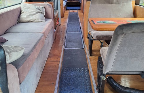 Karapiro Casa | Get away from it all, relax in a 1971 Bedford bus over looking lake Karapiro