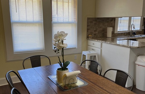 New Bern Cabaña | Getaway Country Cottage - Entire house - Unique Find /Outdoor Decking