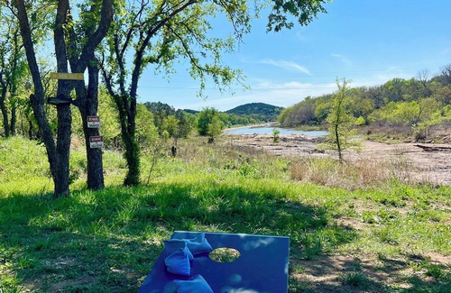 San Saba Cabina | Getaway In The Heart Of Texas. 5 Minutes From Colorado Bend State Park.