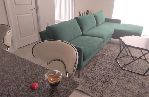 Woodbridge Apartamento | GGP Boutique Townhome