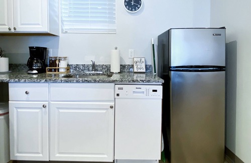 Five Points Condominio | Giddy Up in East Suites! 4 bd/ 2 ba! Walk everywhere in East Nash!