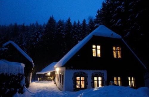 Albrechtsberg Villa | Gillausklause - eine Insel im Wald - Waldviertel