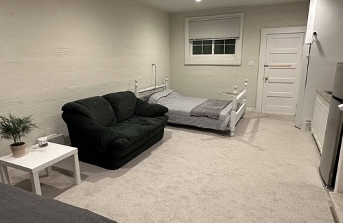 Shelby Casa | Gingerbread house close to downtown.