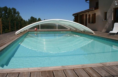 Saint-Martin-la-Sauvete Casa | Casa rural 6p. con PISCINA en la naturaleza, en Auvergne-Rhône-Alpes