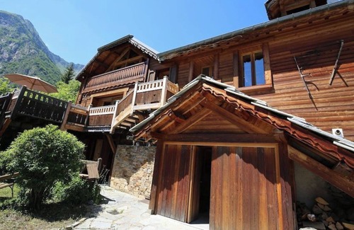 Chantelouve Chalet De Esquí | Gite Dans un Très Beau Chalet Parc des Ecrins