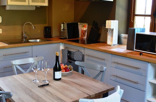 Tain-l'Hermitage Casa | El Pabellón Torre de la casa en el corazón de la viña Hermitage