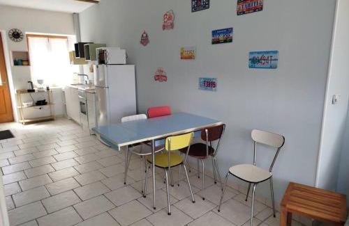 Carrouges Casa | Gite Le cheval blanc au centre de Carrouges