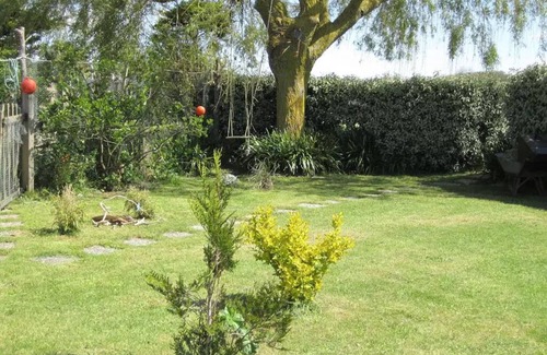 Pirou Casa | GITE LES GOELANDS House 300M from the sea, enclosed garden for animals.