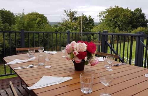 Rouperroux Apartamento | Gite Les Moutons. Beautiful, converted longere overlooking woodland.