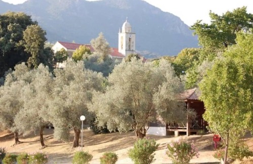 Grosseto-Prugna Chalet De Esquí | Gites 4/5 pers. in Grosseto-Prugna in Corsica between sea and mountains