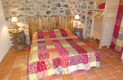 Saint-Hilaire-Bonneval Casa | Gites Sthilbon - Le Menudet. 2 Pièces de 40 m2 Terrasse et vue sur la Campagne