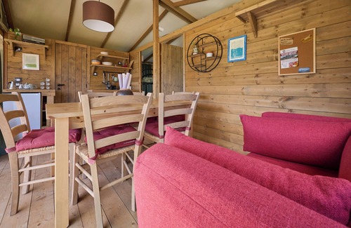 Piombino Alquiler De RV | Glamping 'Familiare Vicino Al Mare' con terraza privada, jardín privado y Wi-Fi