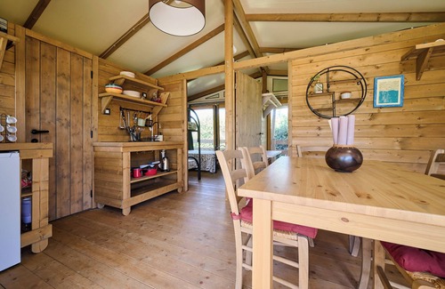 Piombino Alquiler De RV | Glamping 'Familiare Vicino Al Mare' con terraza privada, jardín privado y Wi-Fi