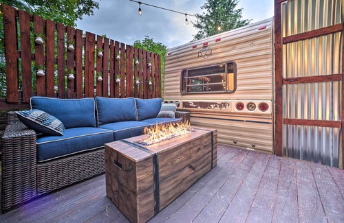 Clarksville Cabina | Glamping Getaway in Woodstock Lake Campground