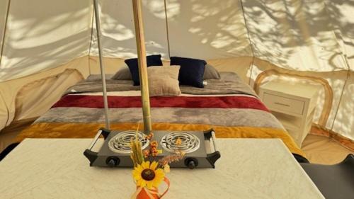 Arteaga Otro | Glamping MORET, Glamping Tent M4