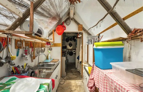 Quartu Sant'Elena Alquiler De RV | Glamping tent among olive trees In Our Garden Sardinia