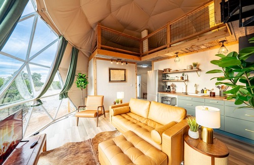 Oatmeal Complejo | Glamping @ The Refuge-Reconnect with nature!