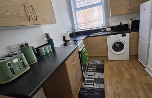 Wolverhampton Apartamento | Glams Cozy City Apartment in Wolverhampton