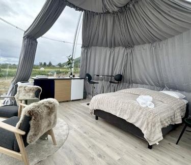 Andoy Otro | Glass domes at Arctic Ocean Lodge