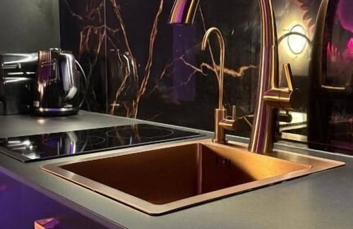Warszawskie Hotel | Glass House Hot Tub Apartments