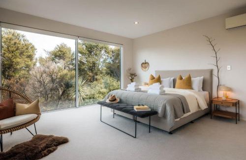 Waiheke Island Casa | Glasshouse - Coast & Country