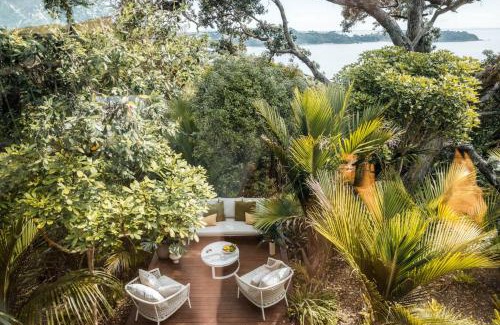 Waiheke Island Casa | Glasshouse - Coast & Country