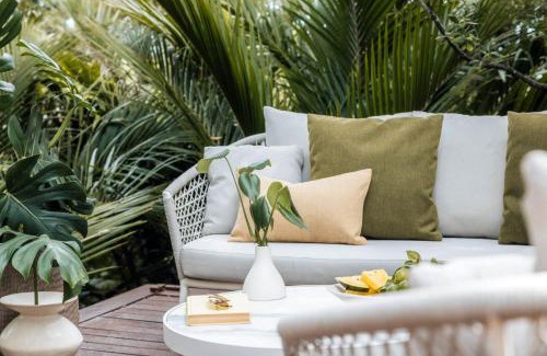 Waiheke Island Casa | Glasshouse - Coast & Country