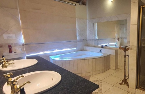 Broederstroom Cabina | Glen Afric Country Lodge