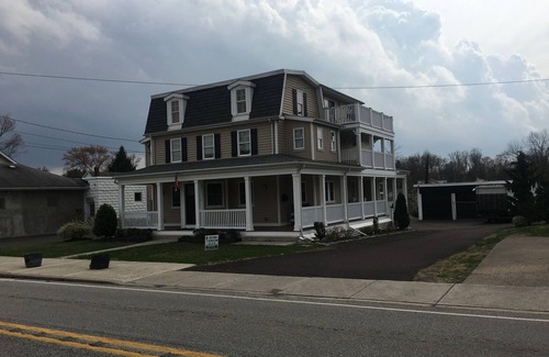 Glenside Casa | Glenside Farmhouse Apartment