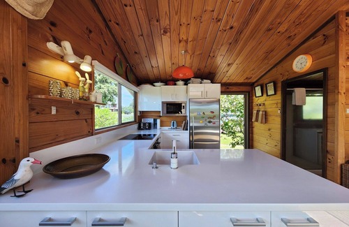 Hahei Casa | Glo's Place on Hahei Beach Rd, Glo's Place on Hahei Beach Rd