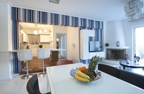 Glyfada Apartamento | Glyfada, Modern Minimal Apartment