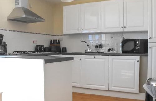 Bridgend Casa | Glynogwr Lodge