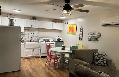 Eureka Springs Otro | GOATS, PIGS, & CHICKENS Talmage's 12 Acre Wood - The Farm House