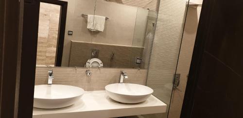 F-7 Sector Casa | Gofas Lodge