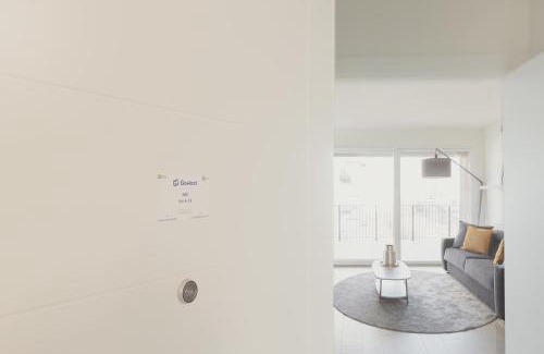 Lorenteggio Apartamento | GoHost - Modern and Bright Apartments with Terrace and Balcony