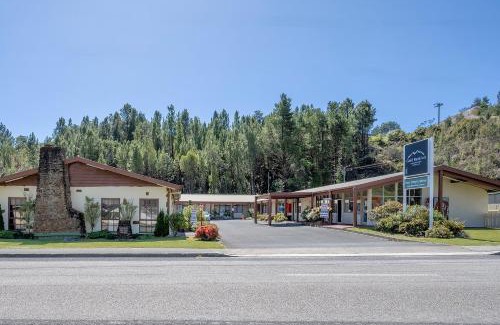 Queenstown Hotel | Gold Rush Inn