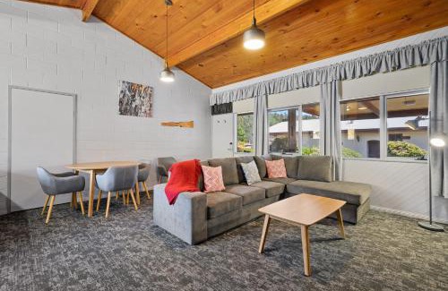 Queenstown Hotel | Gold Rush Inn