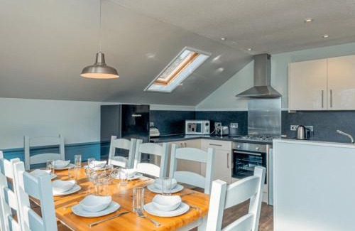 Woolacombe Villa | Golden Coast Leisure Park - Ocean Tide Villa Pets E