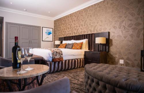 Scottsville Hotel | Golden Horse Hotel