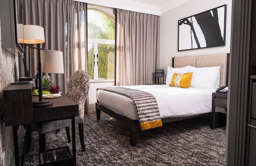 Scottsville Hotel | Golden Horse Hotel