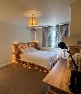 Cambridge Casa | Golden House