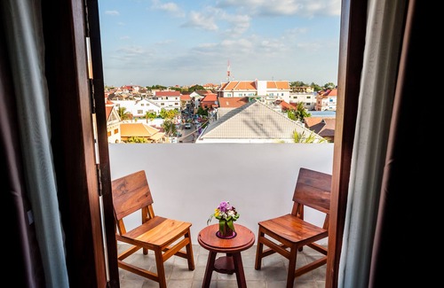 Downtown Siem Reap Hotel | Golden Temple Residence