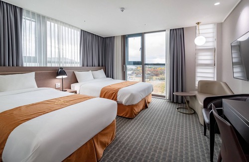 Chinju Hotel | Golden Tulip Essential Namgang