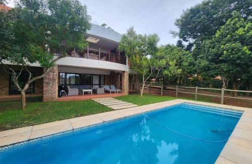 White River Villa | Golf Estate Vacation Property - Poseidon's Knoll