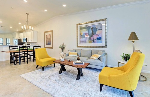 Lakewood Ranch Condominio | Golf/Lake Views, Larger Corner Condo, King/Queen