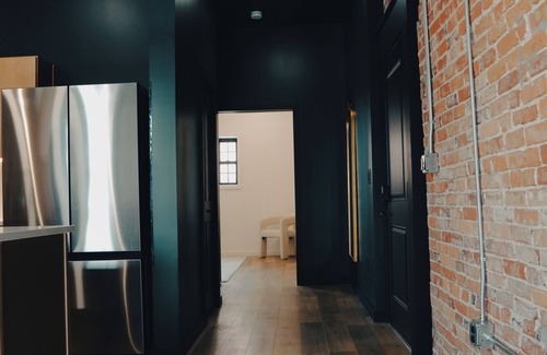 Sidney Apartamento | Golf Simulator and King Size APT - Downtown Sidney Ohio